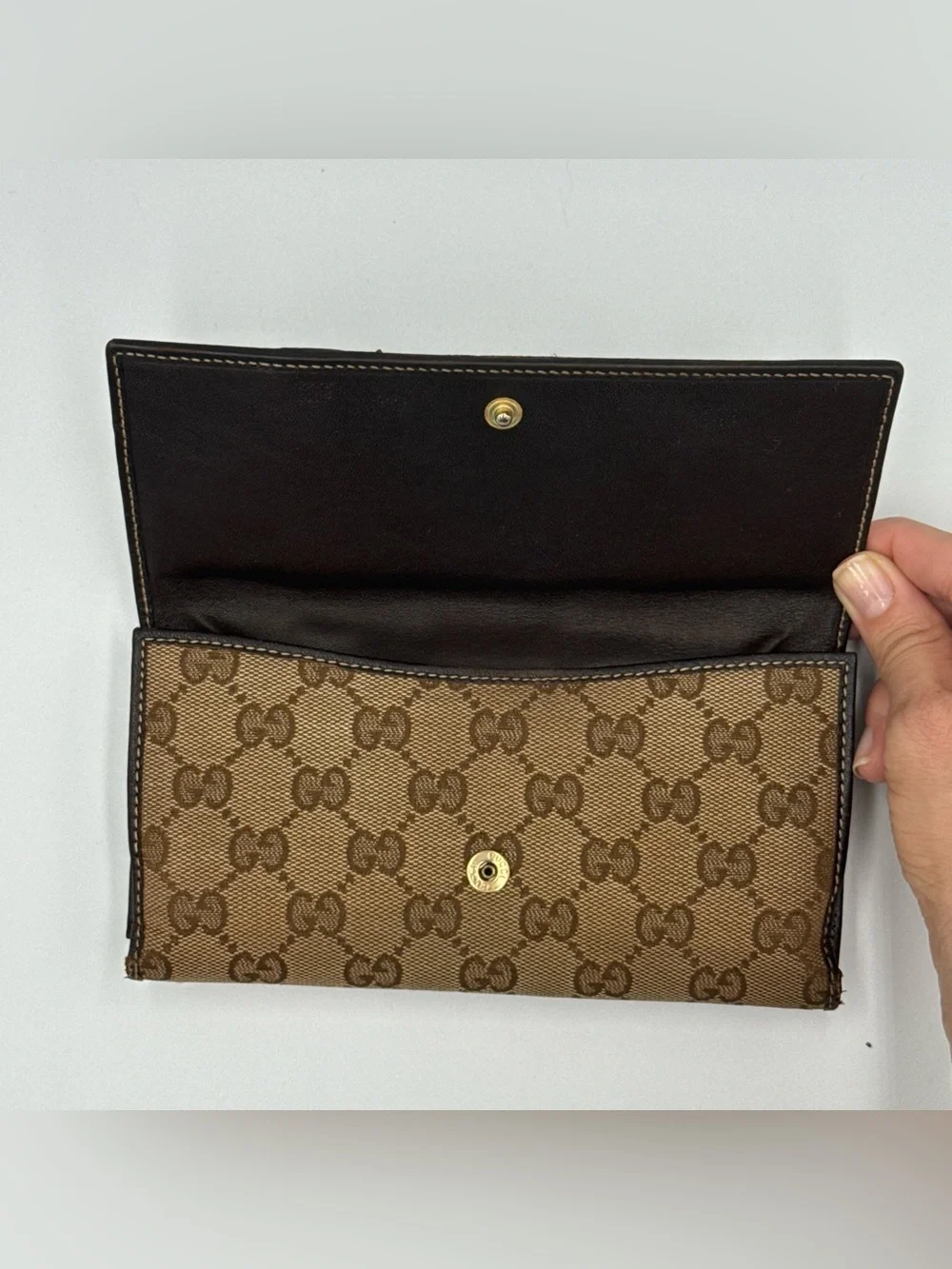 Vintage Gucci Royal Continental GG Canvas Bifold Wallet in beige and brown - Picture 4 of 8